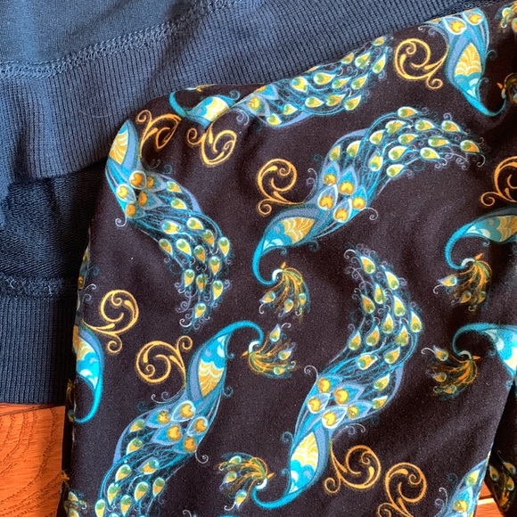 2 piece LOT- Comfy buttery soft women’s lot. - Picture 3 of 9